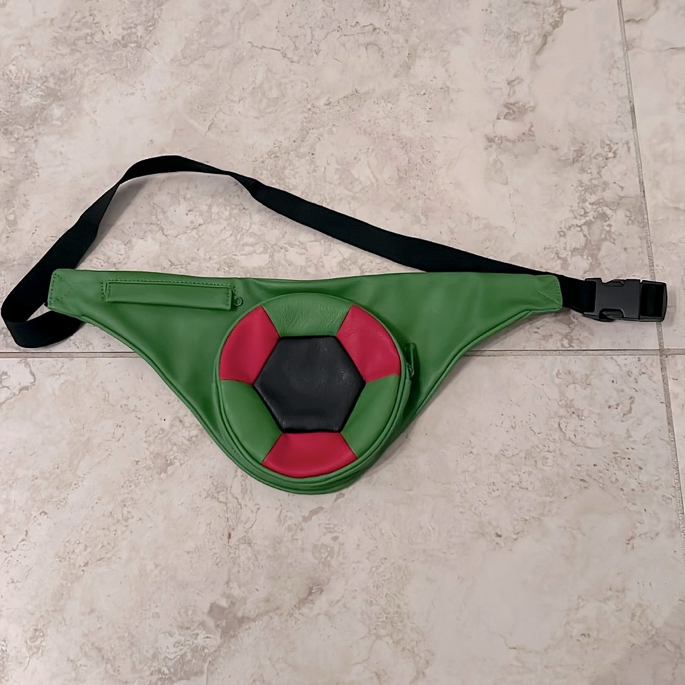 Free- fanny pack